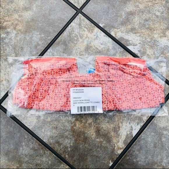 Free People Lucky Now Brami Vermillionette Combo Cropped Top Small - Picture 11 of 11